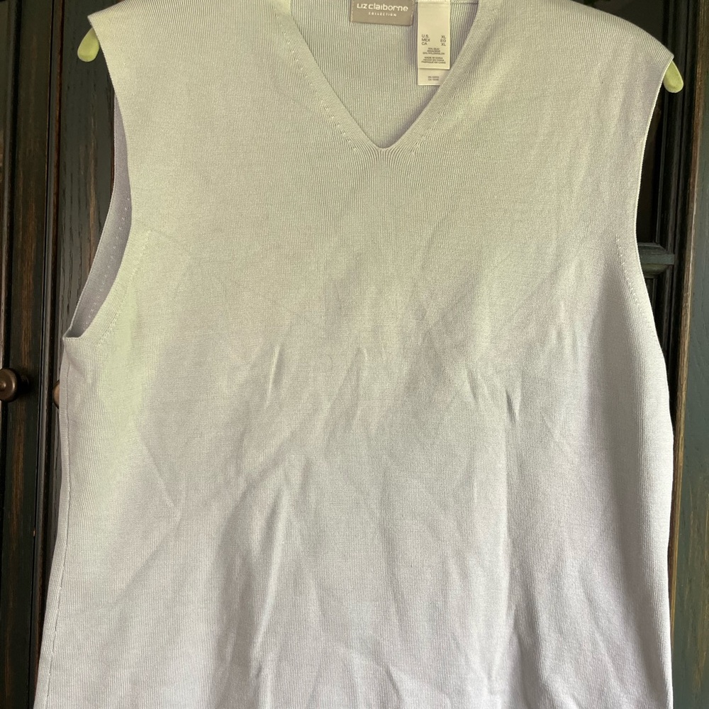 Liz Claiborne Soft Bluish Gray Knit Sleeveless Top